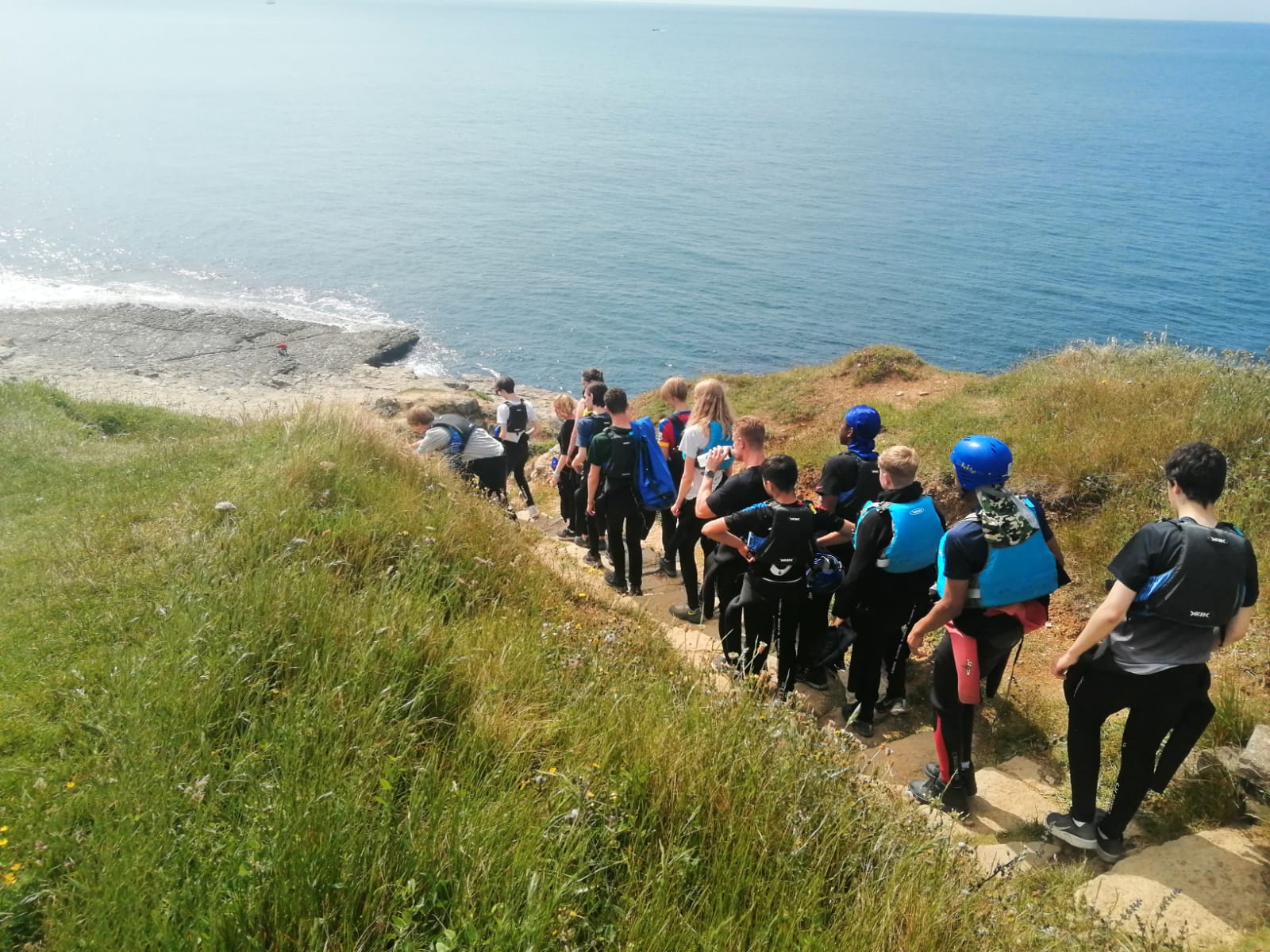 walking to dancing ledge